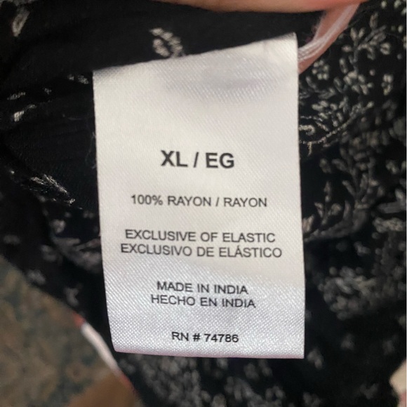 Bila Maxi Dress Sz XL Black Handkerchief Hem Floral Gauze Boho 90s Style Flowy - Picture 14 of 16